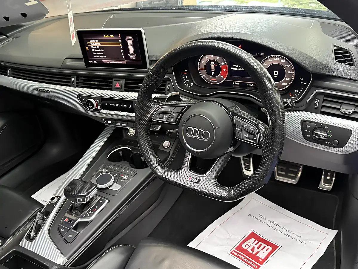 Used 2018 Audi RS4 Avant Black - Interior and Exterior details 20