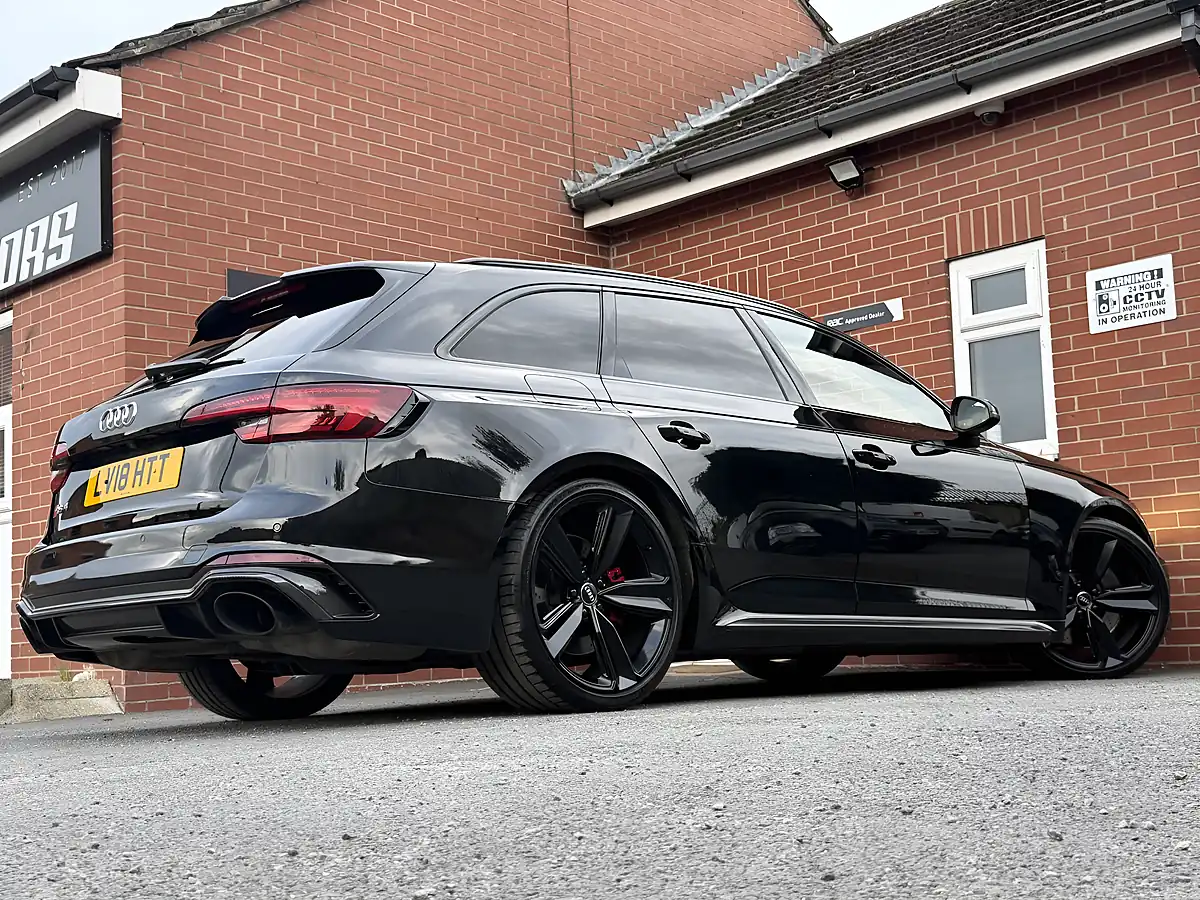 Used 2018 Audi RS4 Avant Carbon Edition Black - Interior and Exterior details 10