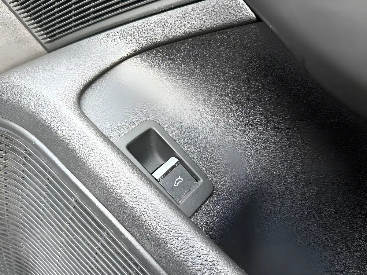 Used 2018 Audi RS4 Avant Carbon Edition Black - Interior and Exterior details 13