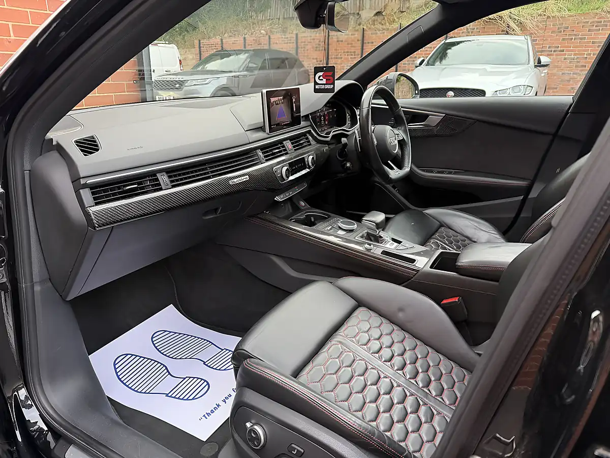 Used 2018 Audi RS4 Avant Carbon Edition Black - Interior and Exterior details 17