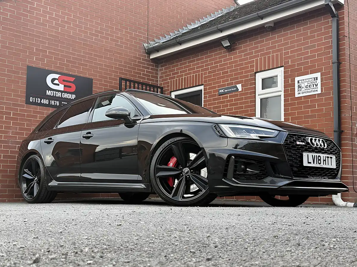 Used 2018 Audi RS4 Avant Carbon Edition Black - Interior and Exterior details 2
