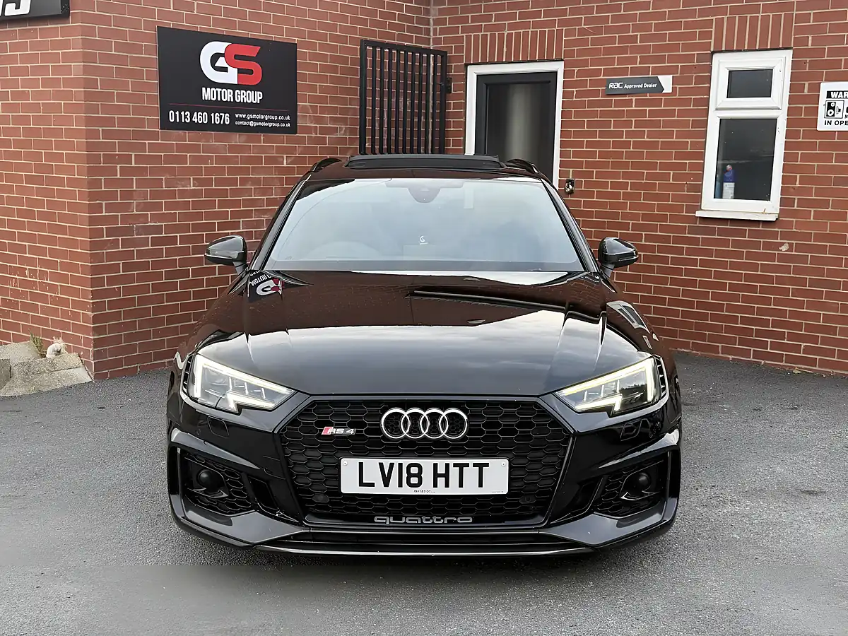 Used 2018 Audi RS4 Avant Carbon Edition Black - Interior and Exterior details 3