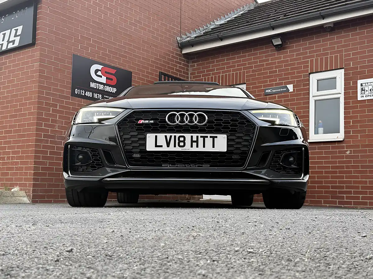 Used 2018 Audi RS4 Avant Carbon Edition Black - Interior and Exterior details 4