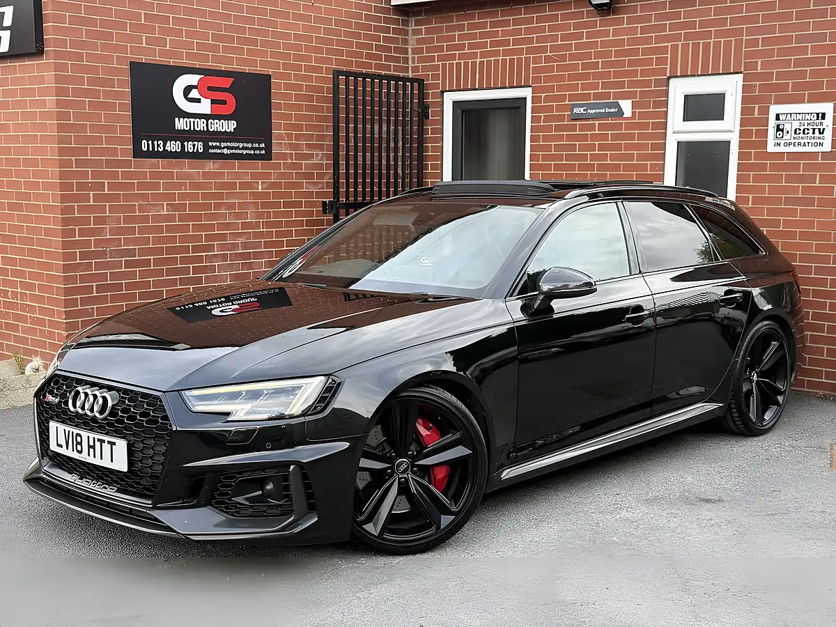 Used 2018 Audi RS4 Avant Carbon Edition Black - Interior and Exterior details 5