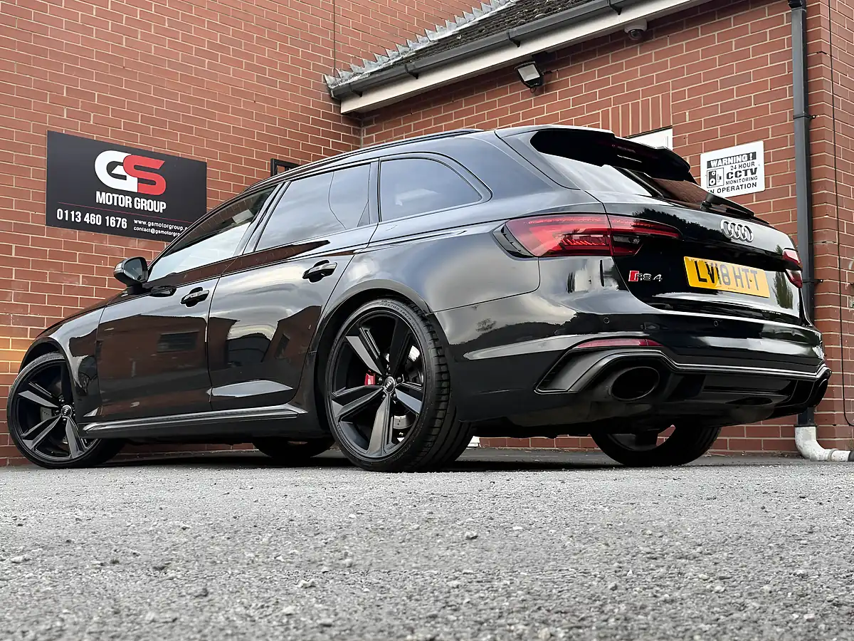 Used 2018 Audi RS4 Avant Carbon Edition Black - Interior and Exterior details 8