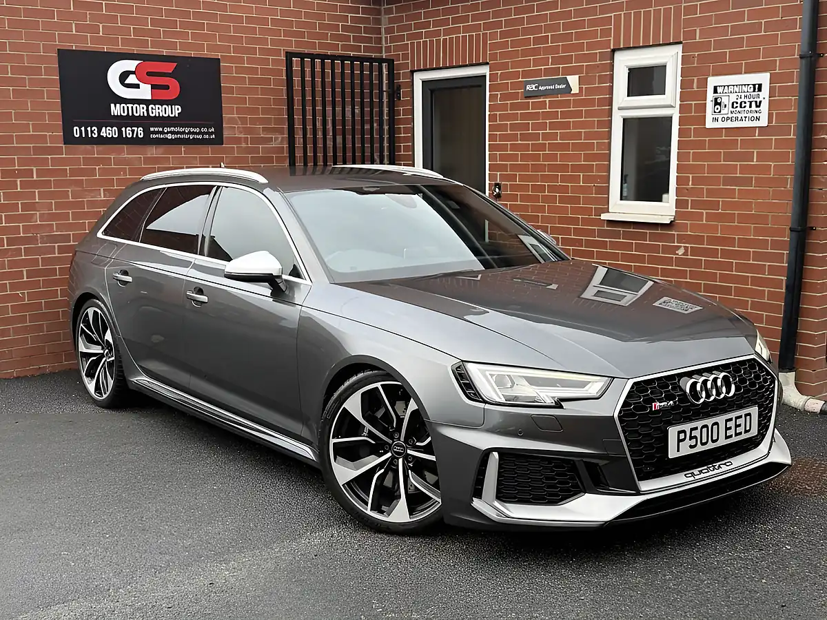 Used 2018 Audi RS4 Avant Grey - Front View