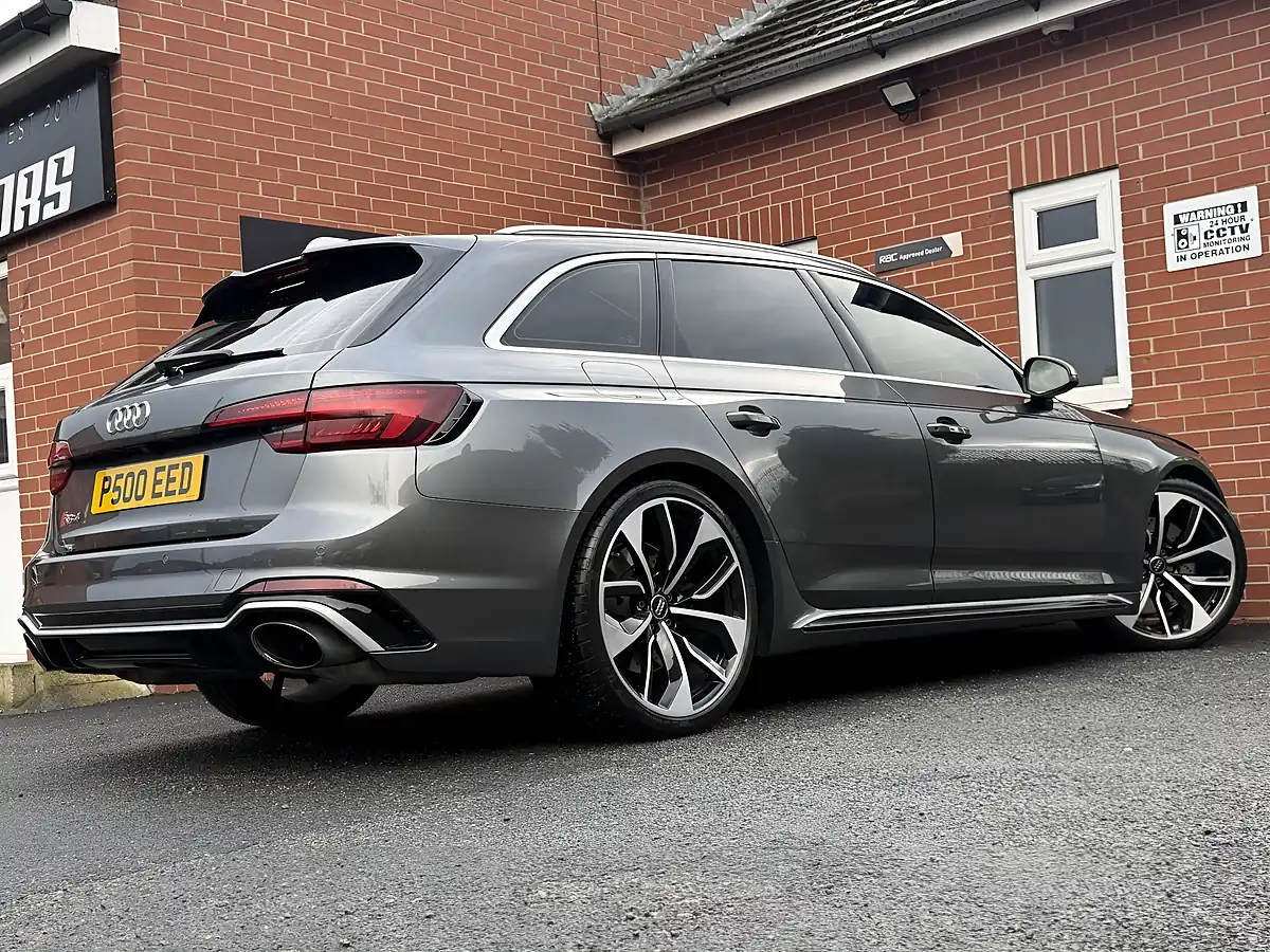 Used 2018 Audi RS4 Avant Grey - Interior and Exterior details 10