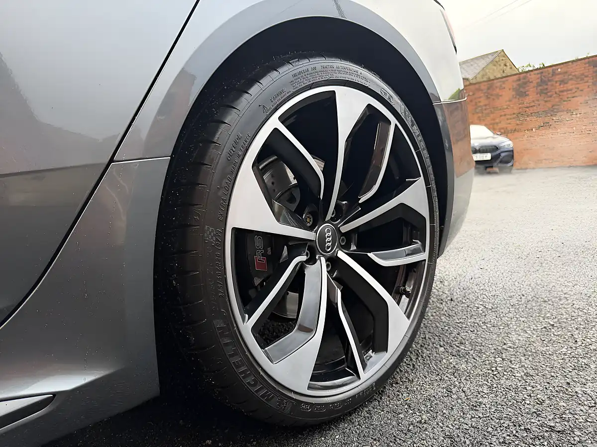Used 2018 Audi RS4 Avant Grey - Interior and Exterior details 11