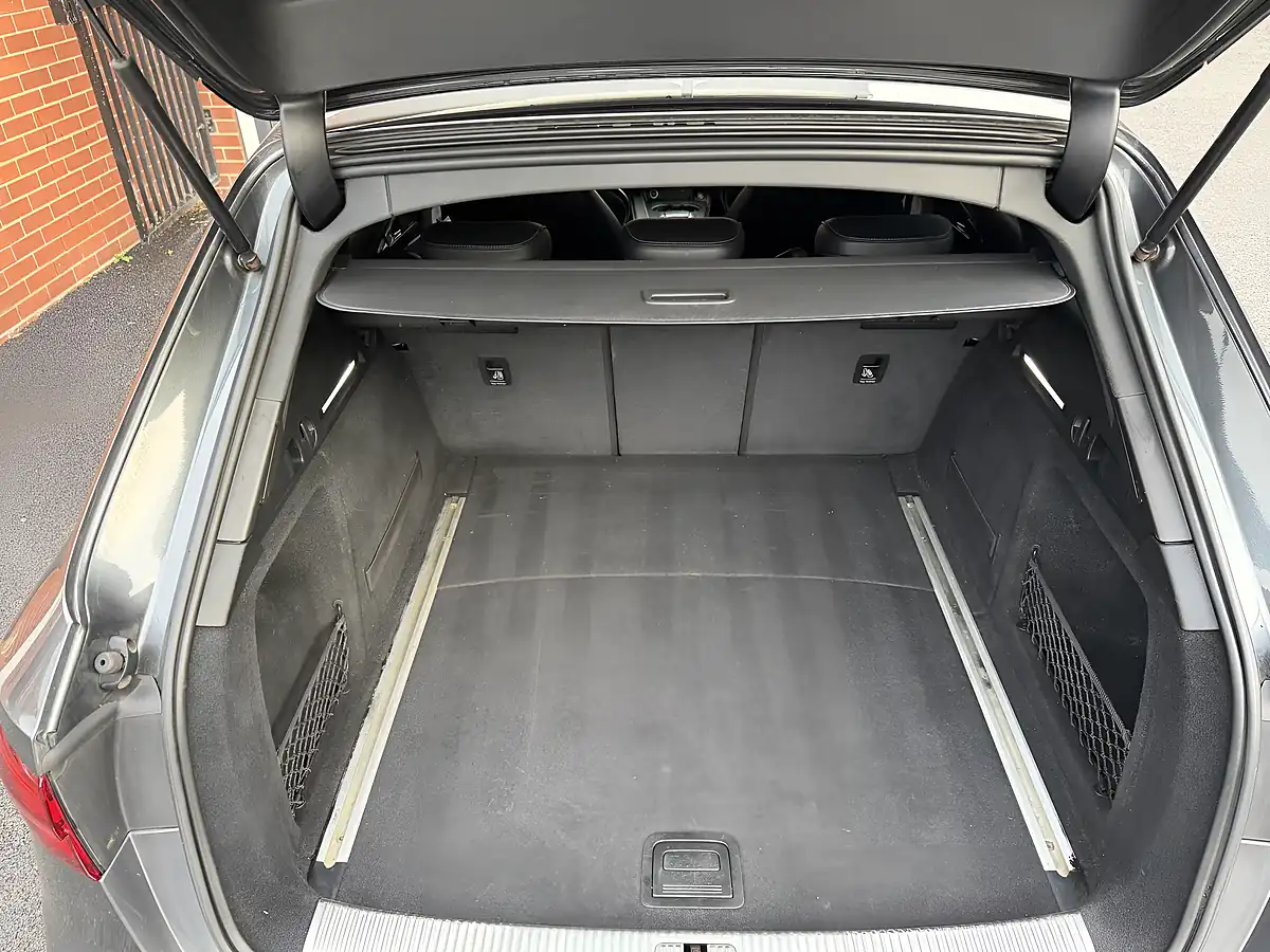 Used 2018 Audi RS4 Avant Grey - Interior and Exterior details 15