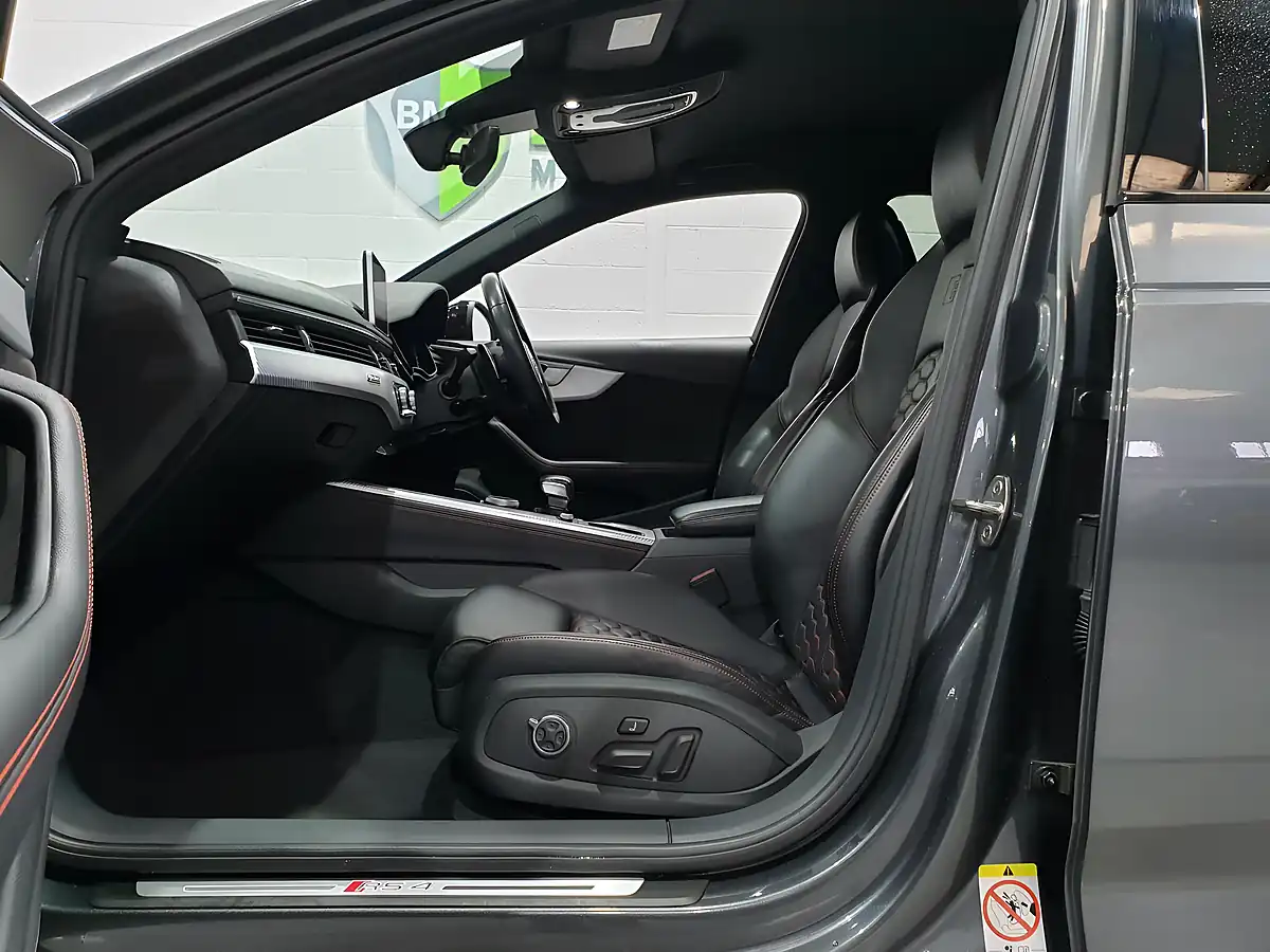 Used 2018 Audi RS4 Avant Grey - Interior and Exterior details 17
