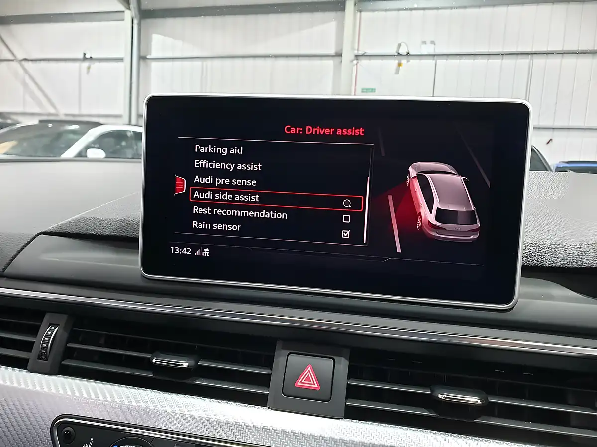 Used 2018 Audi RS4 Avant Grey - Interior and Exterior details 19