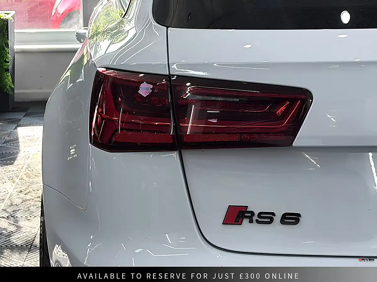 Used 2018 Audi RS6 Avant Performance White - Interior and Exterior details 18