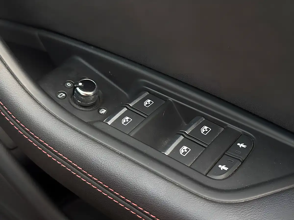 Used 2018 Audi S4 Black - Interior and Exterior details 15
