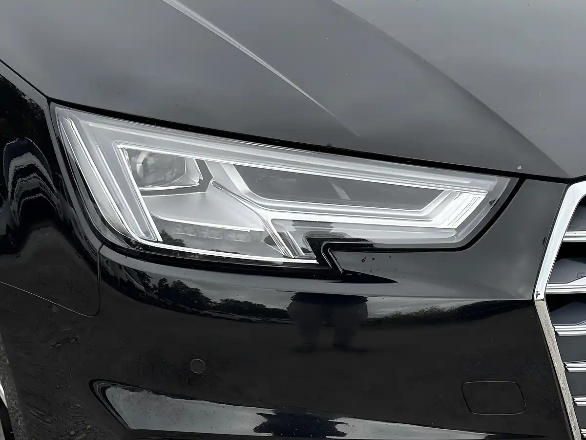 Used 2018 Audi S4 Black - Interior and Exterior details 18