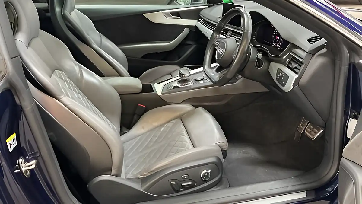 Used 2018 Audi S5 Navarra Blue - Interior and Exterior details 15