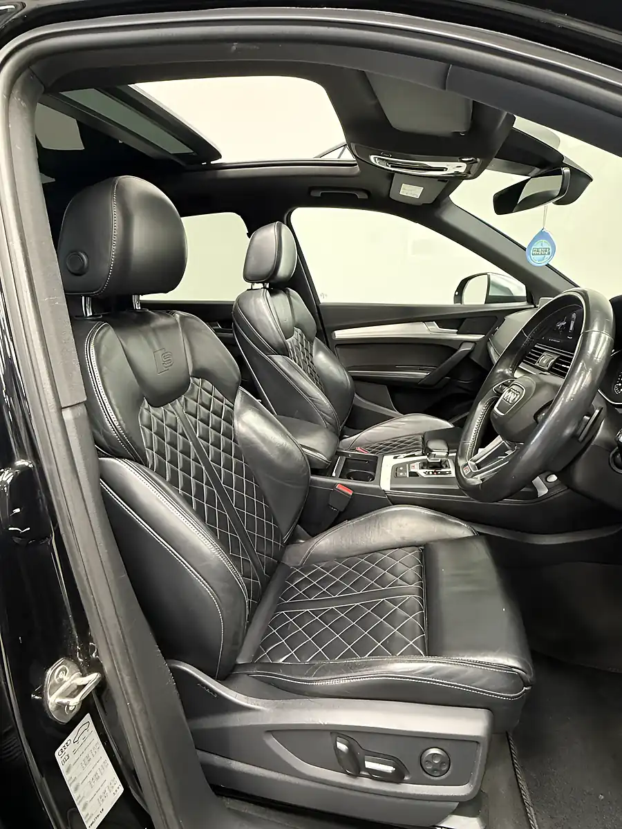 Used 2018 Audi SQ5 Black - Interior and Exterior details 8