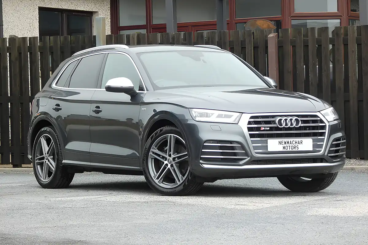 Used 2018 Audi SQ5 Grey - Front View