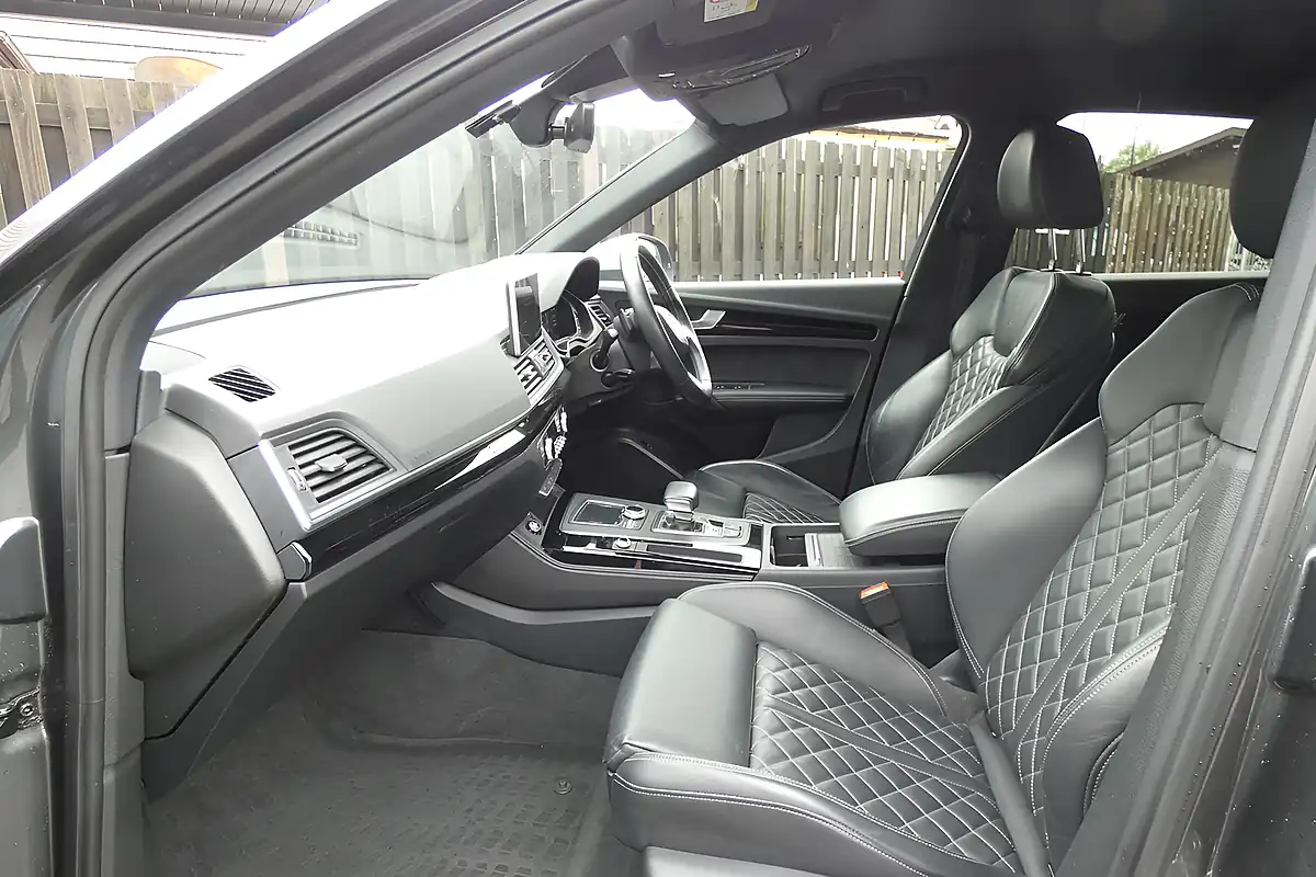 Used 2018 Audi SQ5 Grey - Interior and Exterior details 10
