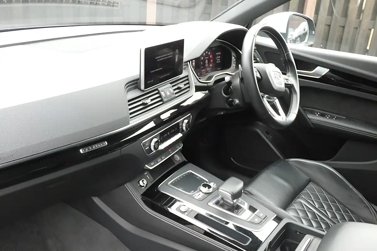 Used 2018 Audi SQ5 Grey - Interior and Exterior details 11