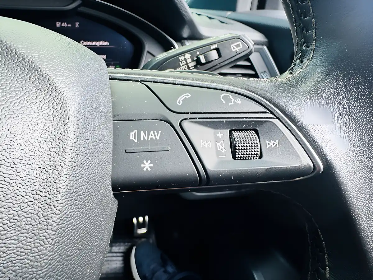 Used 2018 Audi SQ5 Grey - Interior and Exterior details 6