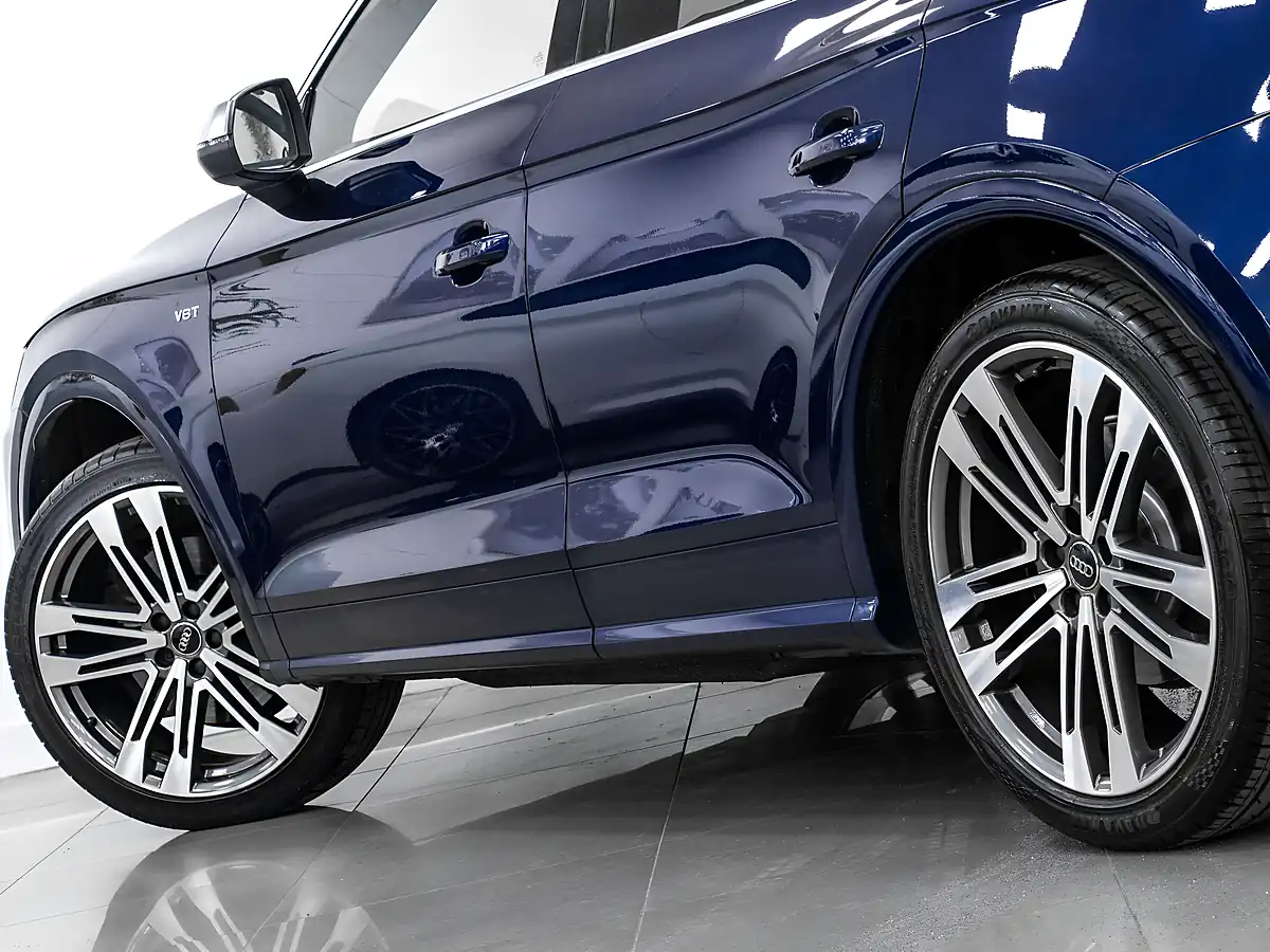 Used 2018 Audi SQ5 Navarra Blue - Interior and Exterior details 10