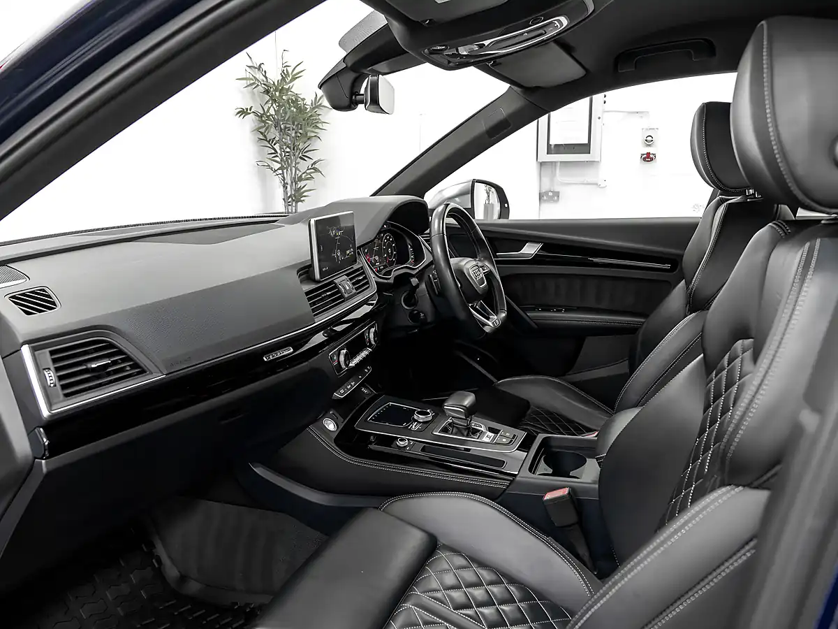 Used 2018 Audi SQ5 Navarra Blue - Interior and Exterior details 13