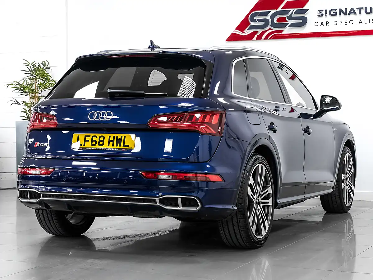 Used 2018 Audi SQ5 Navarra Blue - Interior and Exterior details 5