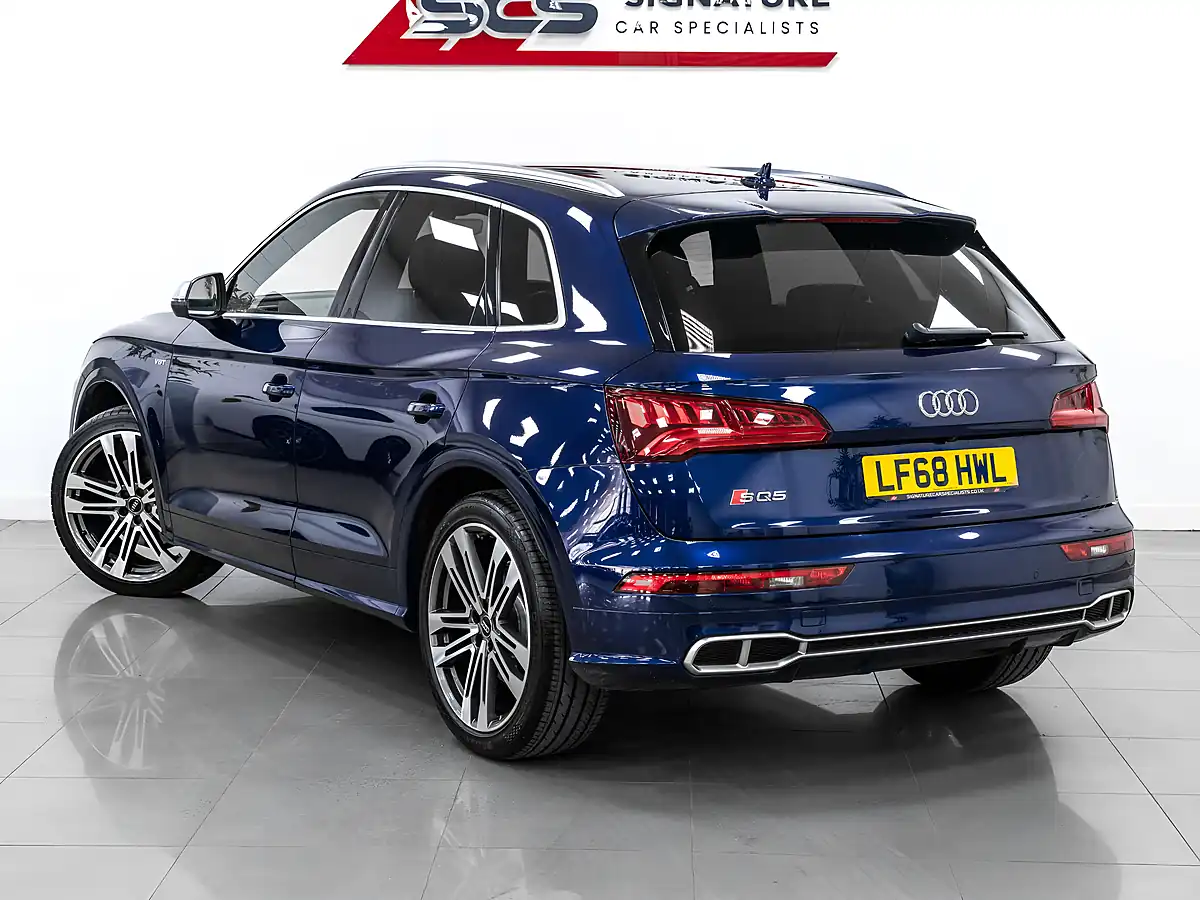 Used 2018 Audi SQ5 Navarra Blue - Interior and Exterior details 9