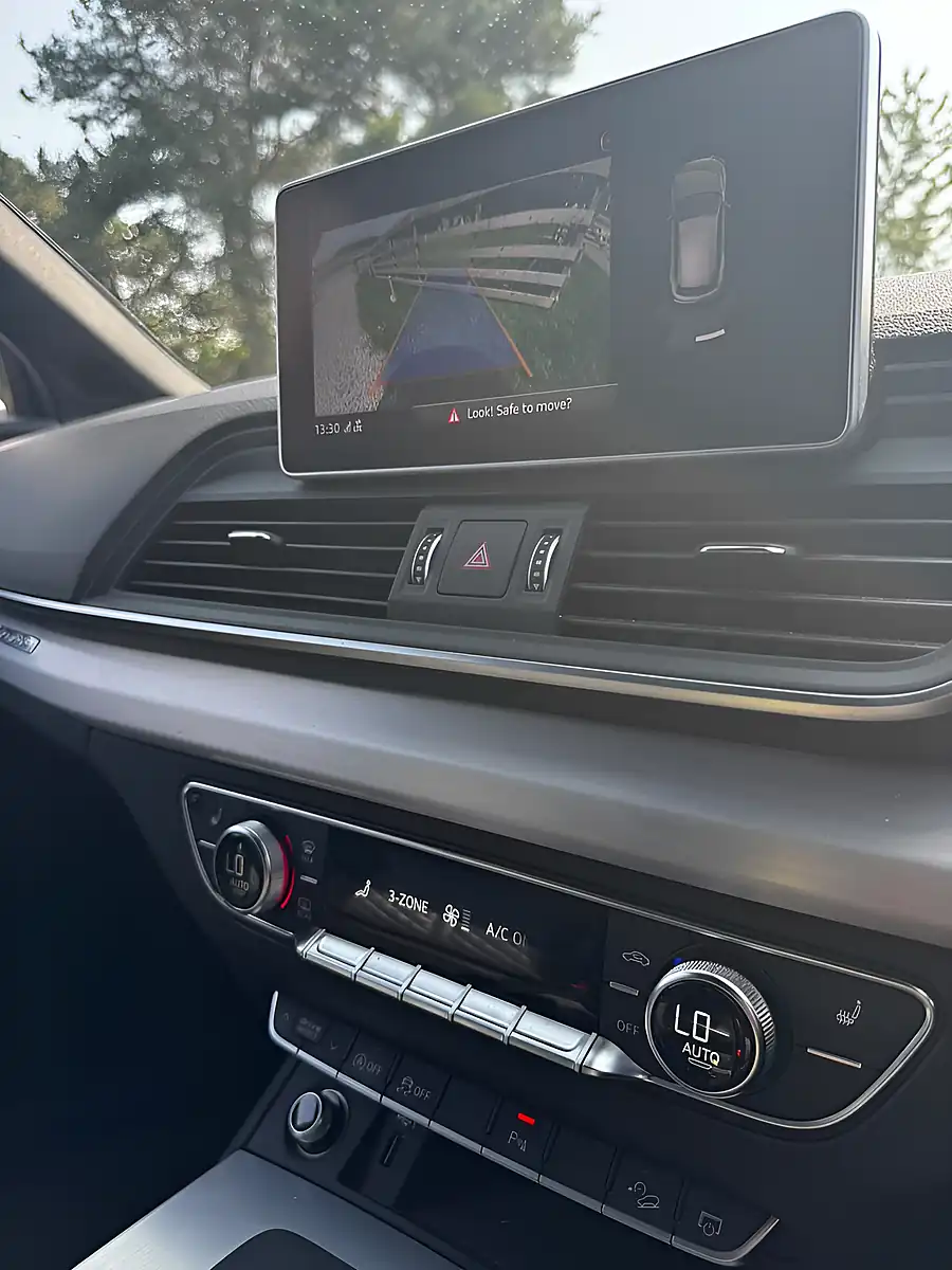 Used 2018 Audi SQ5 Silver - Interior and Exterior details 10