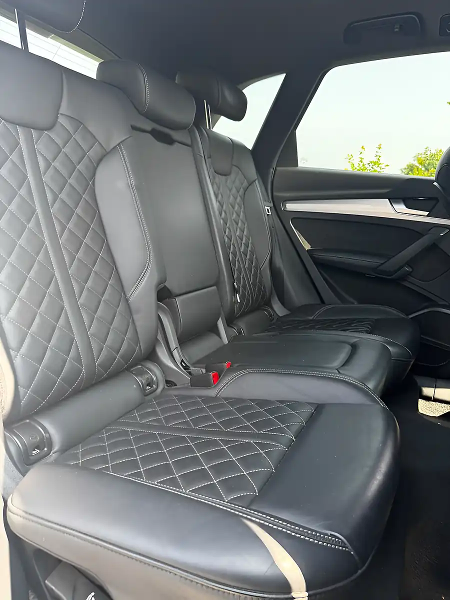 Used 2018 Audi SQ5 Silver - Interior and Exterior details 11