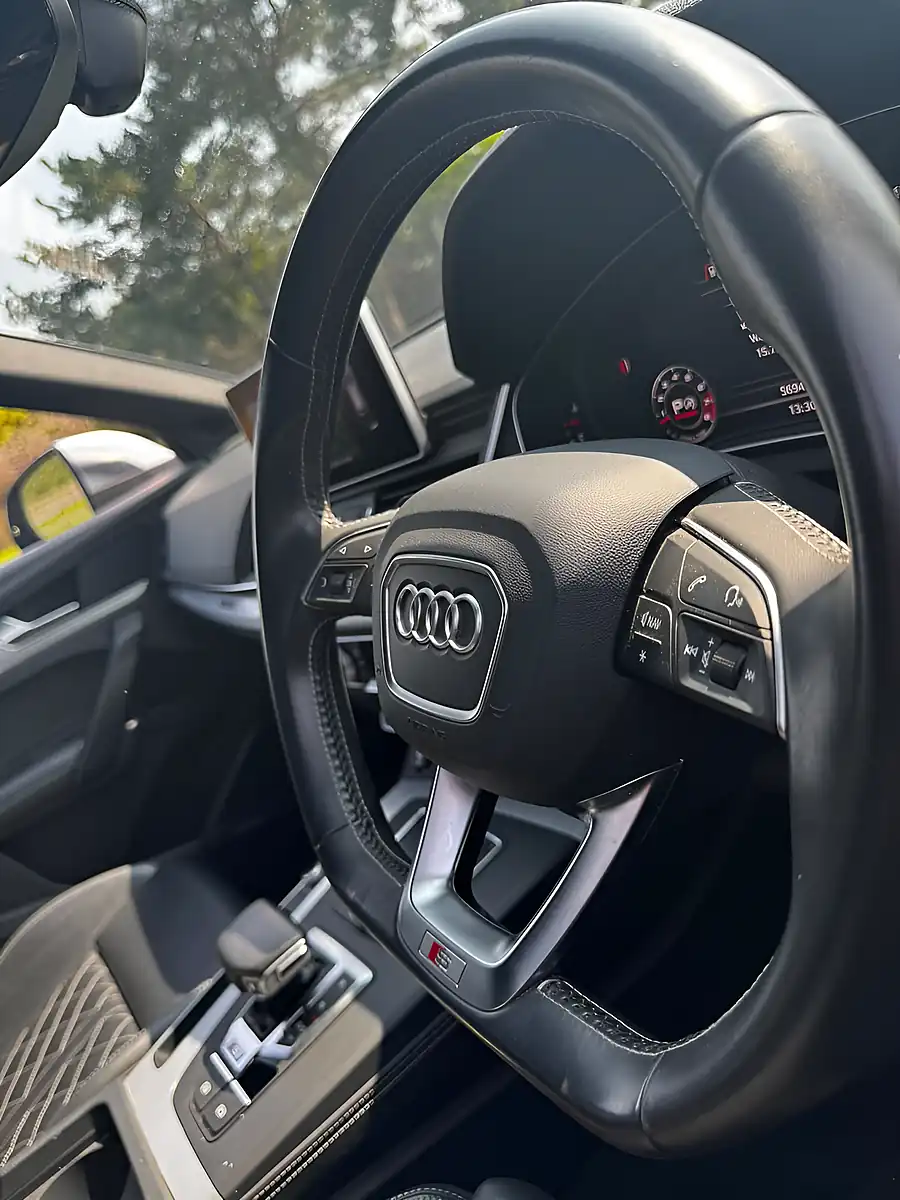 Used 2018 Audi SQ5 Silver - Interior and Exterior details 8