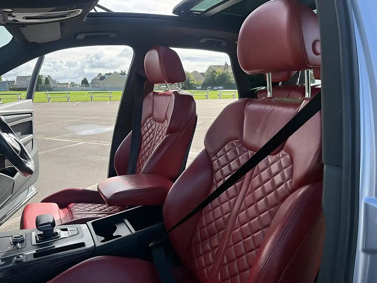 Used 2018 Audi SQ5 Silver - Interior and Exterior details 14