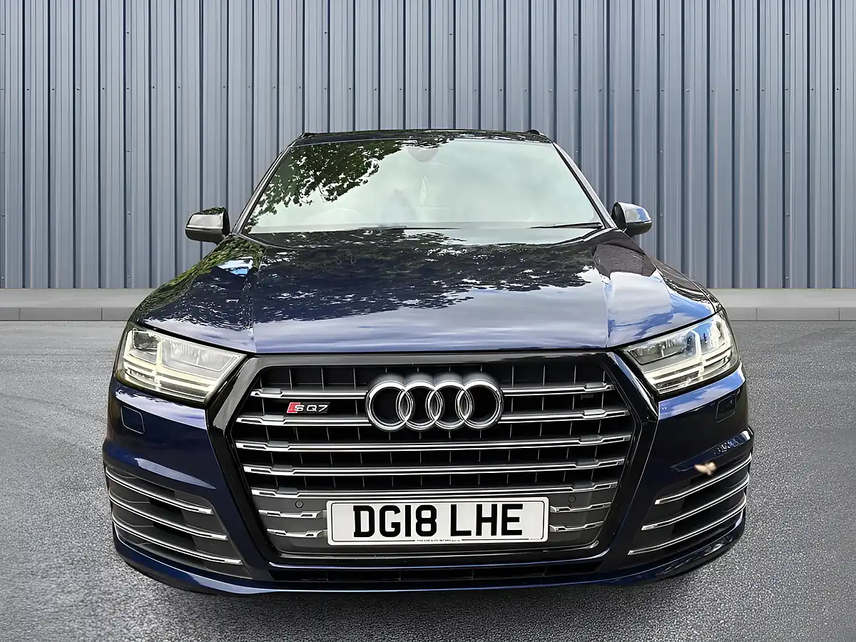 Used 2018 Audi Sq7 Blue - Interior and Exterior details 2