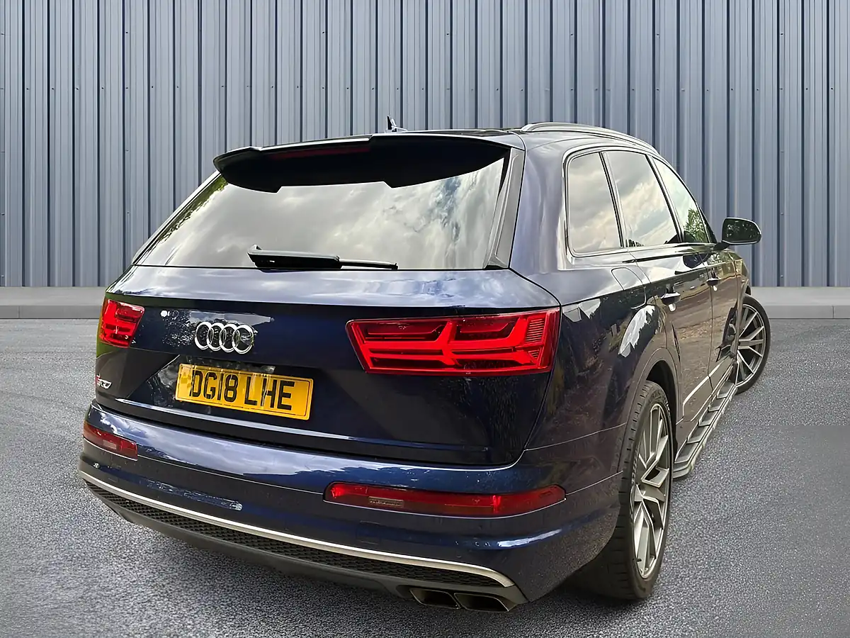 Used 2018 Audi Sq7 Blue - Interior and Exterior details 6