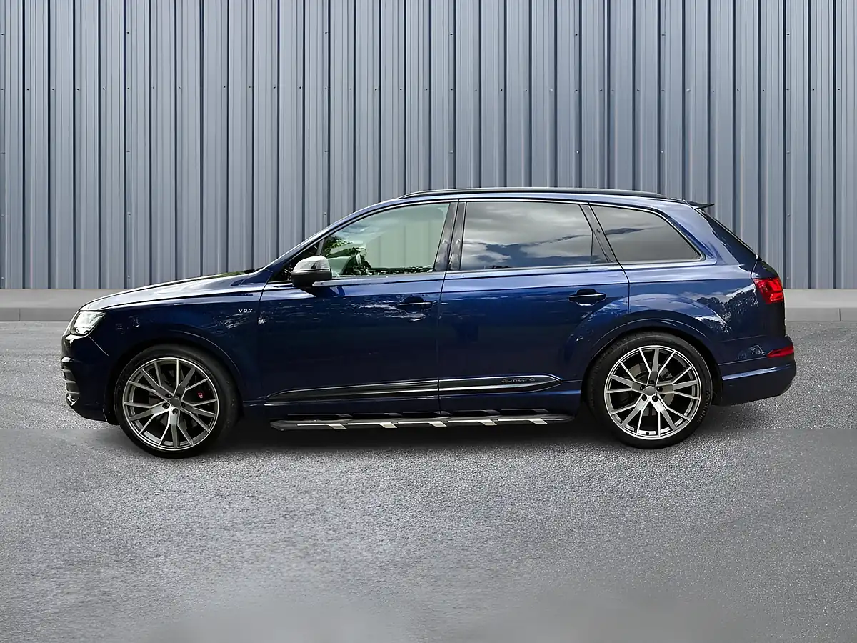 Used 2018 Audi Sq7 Blue - Interior and Exterior details 8
