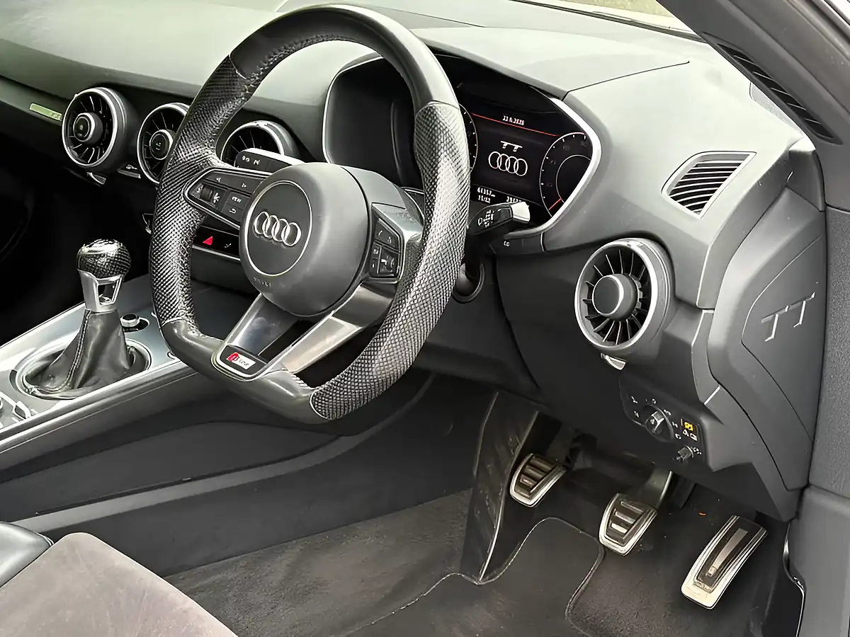 Used 2018 Audi Tt S Line White - Interior and Exterior details 13