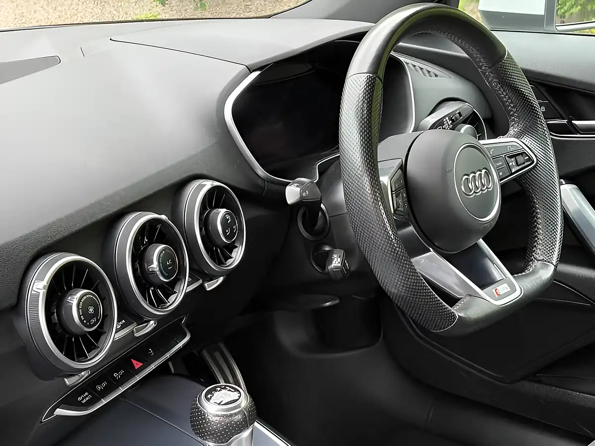 Used 2018 Audi Tt S Line White - Interior and Exterior details 17
