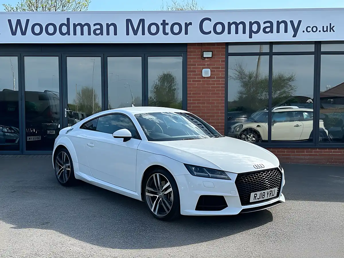 Used 2018 Audi Tt S Line White - Front View