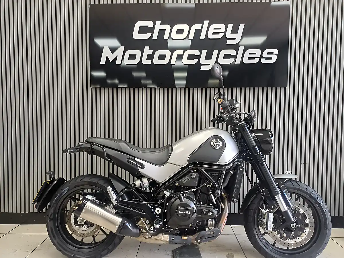 Used 2018 Benelli Leoncino Silver - Front View