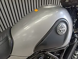 Used 2018 Benelli Leoncino Silver - Interior and Exterior details 10