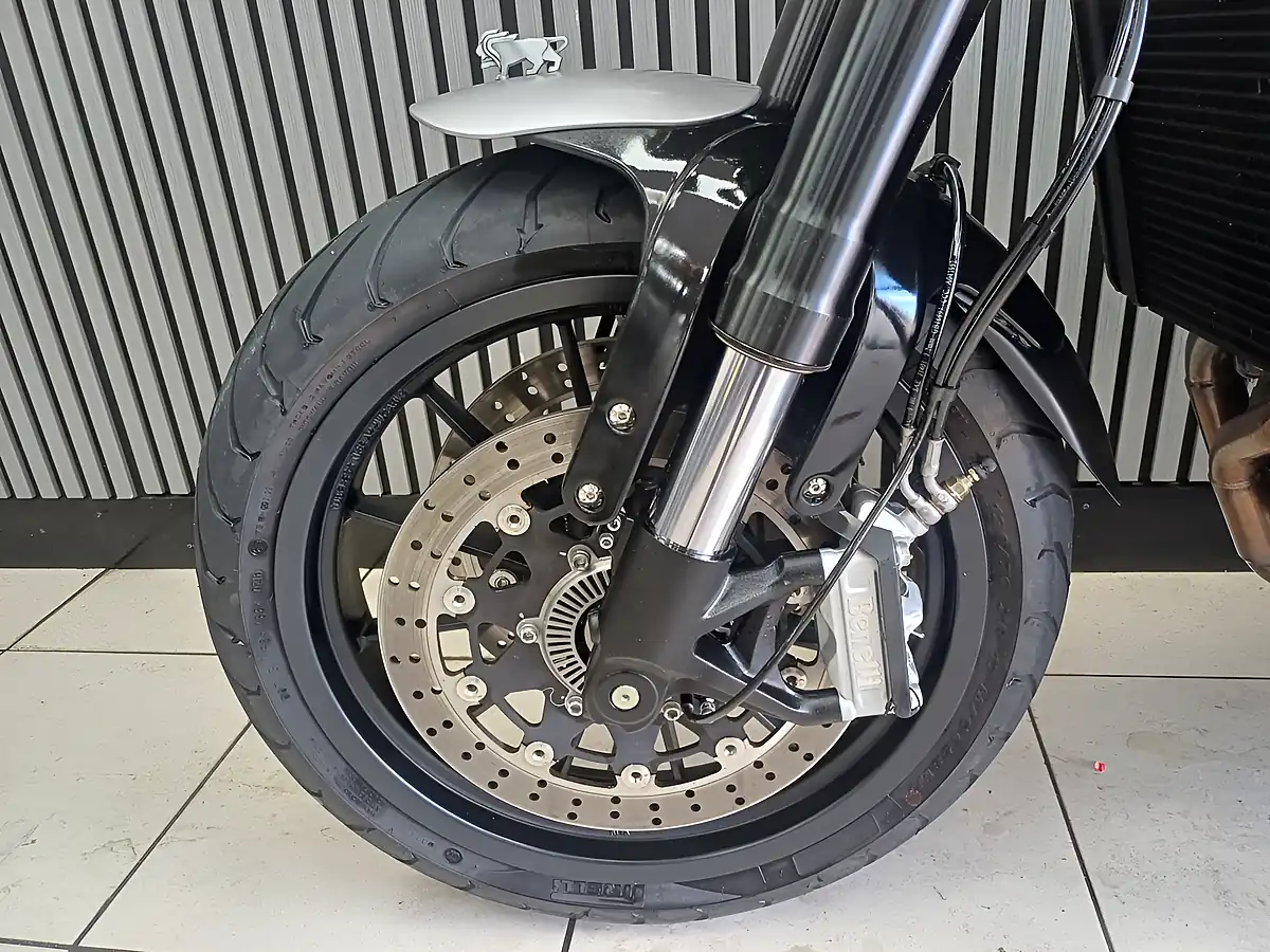 Used 2018 Benelli Leoncino Silver - Interior and Exterior details 13