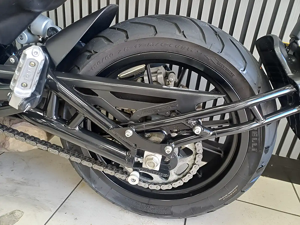 Used 2018 Benelli Leoncino Silver - Interior and Exterior details 15
