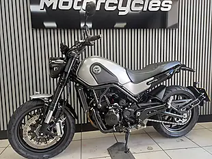 Used 2018 Benelli Leoncino Silver - Interior and Exterior details 4