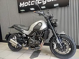 Used 2018 Benelli Leoncino Silver - Interior and Exterior details 5