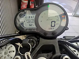 Used 2018 Benelli Leoncino Silver - Interior and Exterior details 8