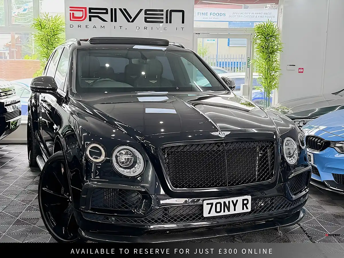 Used 2018 Bentley Bentayga Black - Front View