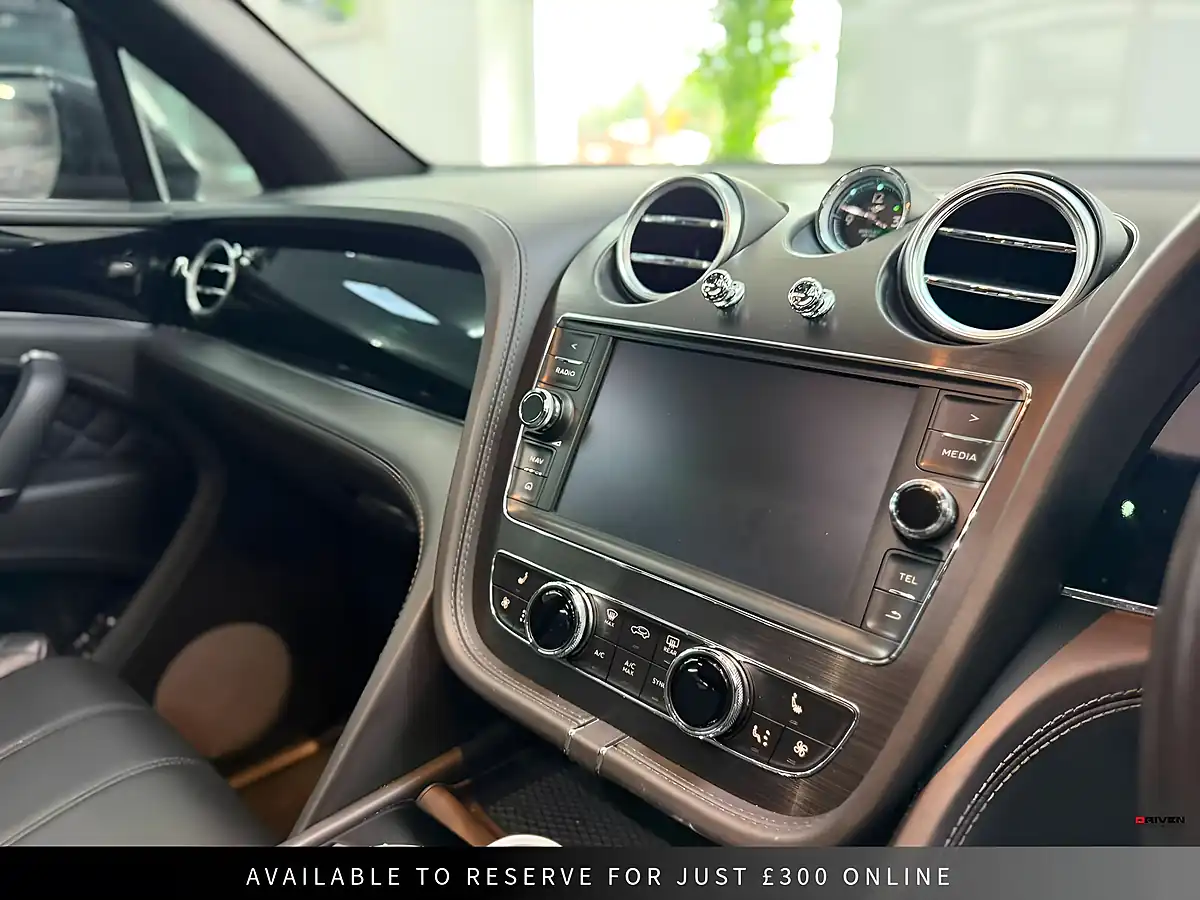 Used 2018 Bentley Bentayga Black - Interior and Exterior details 11