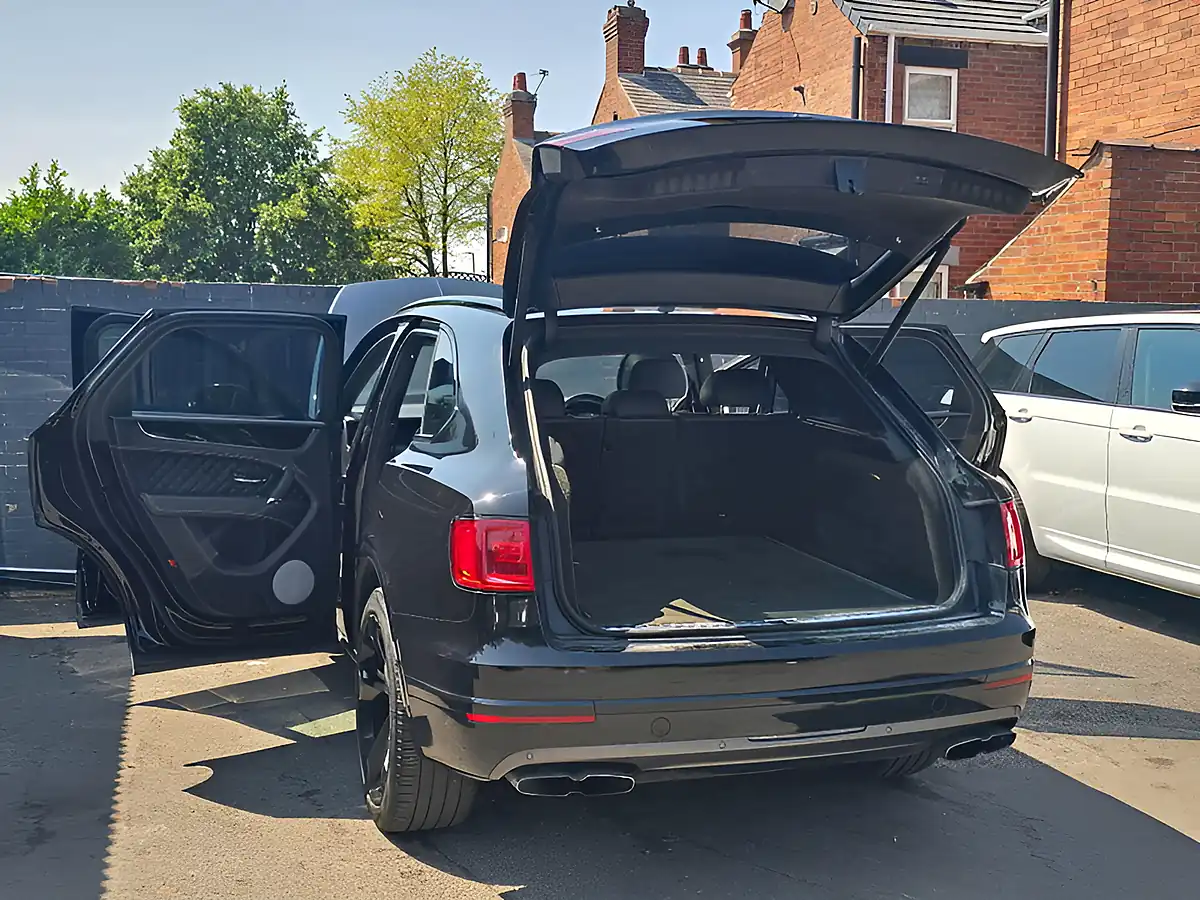Used 2018 Bentley Bentayga Black - Interior and Exterior details 11