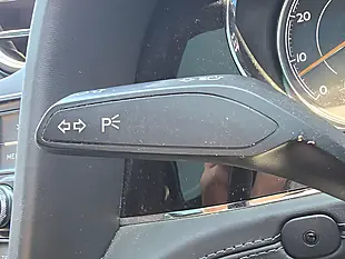 Used 2018 Bentley Bentayga Black - Interior and Exterior details 17