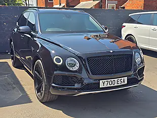 Used 2018 Bentley Bentayga Black - Interior and Exterior details 3